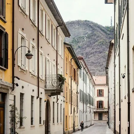 Giovio Loft - The House Of Travelers