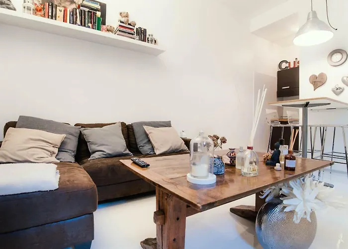 Giovio Loft - The House Of Travelers