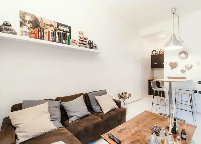 Giovio Loft - The House Of Travelers *