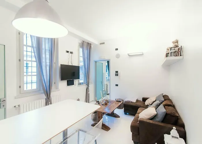 Giovio Loft - The House Of Travelers Apartment *