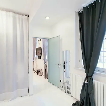 Apartment Giovio Loft - The House Of Travelers